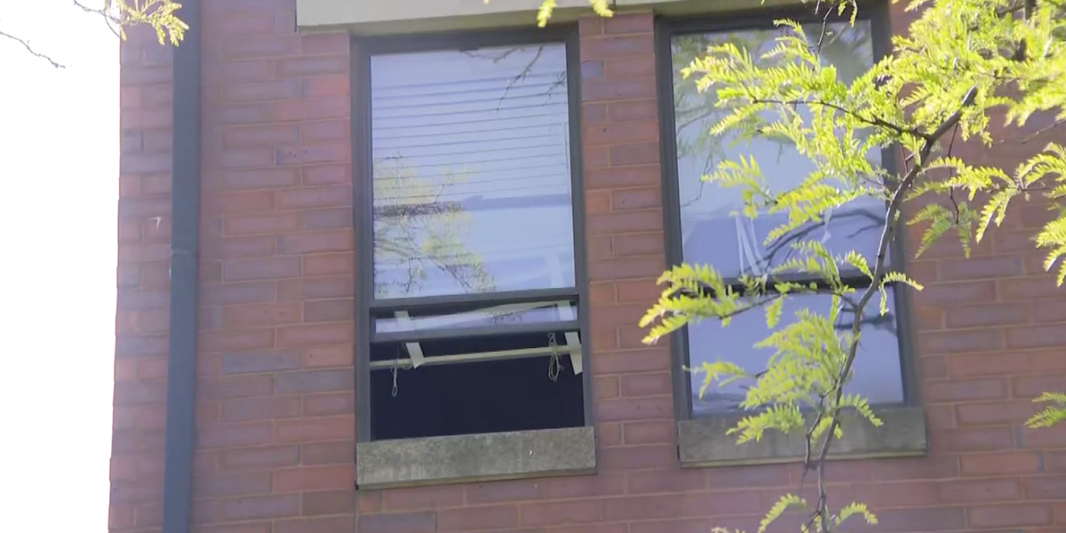 4-Year-Old Injured After Falling from Apartment Window in Chicago; Mother Calls Unit Unsafe