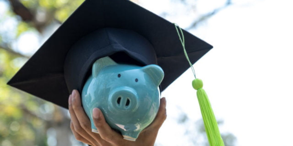 Social Security Benefits at Risk for Hundreds of Thousands Due to Student Loan Debt Collection Resuming