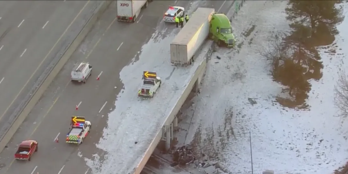 27-Year-Old Woman Struck and Killed After Stopping on I-44 in Illinois