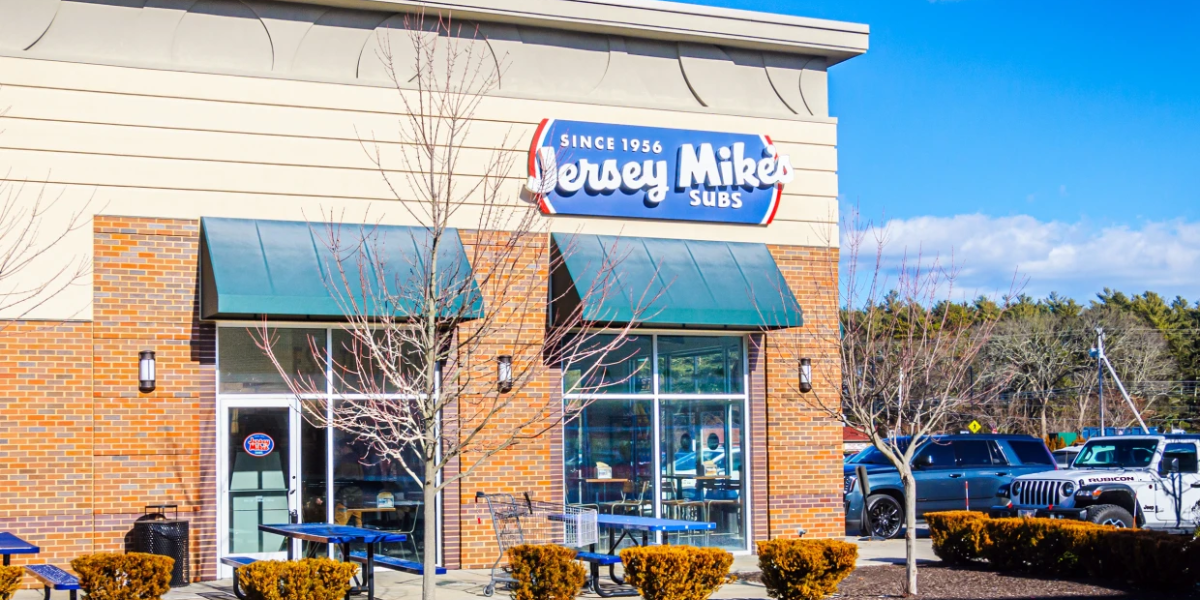 34-Year-Old Woman Escapes Kidnapping After Leaving Desperate Note at Jersey Mike's in Navarre, Florida