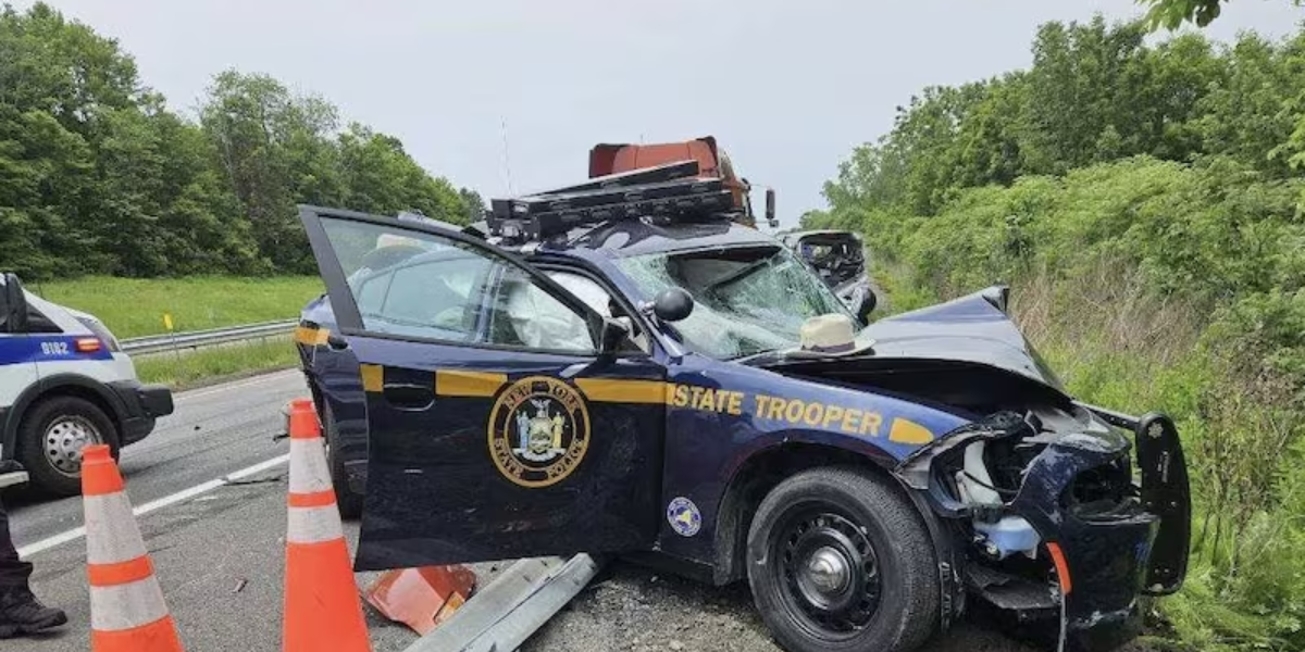 Crash on New York Thruway Leaves State Police Trooper With Serious Injuries