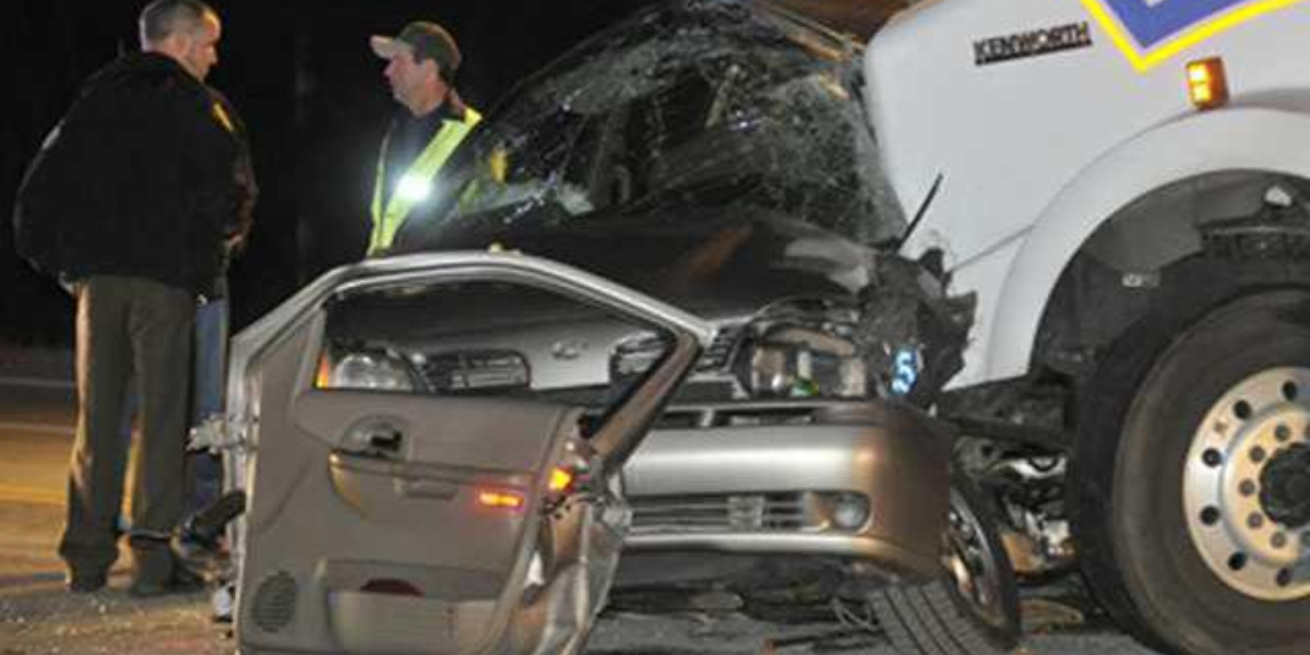 Deadly Accident on 301 South and Oakwood Drive: Two Killed