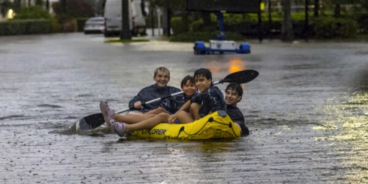 Florida Faces Heavy Rain and Flash Flooding Risk Due to Stalled Front