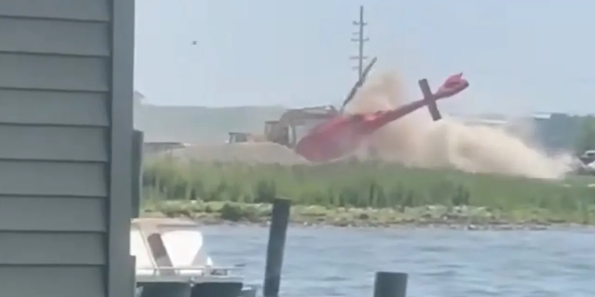 Helicopter Crash Near Michigan Restaurant Leaves onlookers Stunned