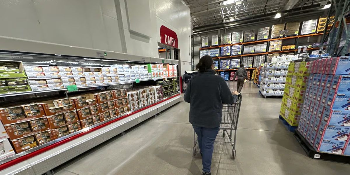 June Data Shows Americans Feeling Worse Off, Eyeing Economic Downturn