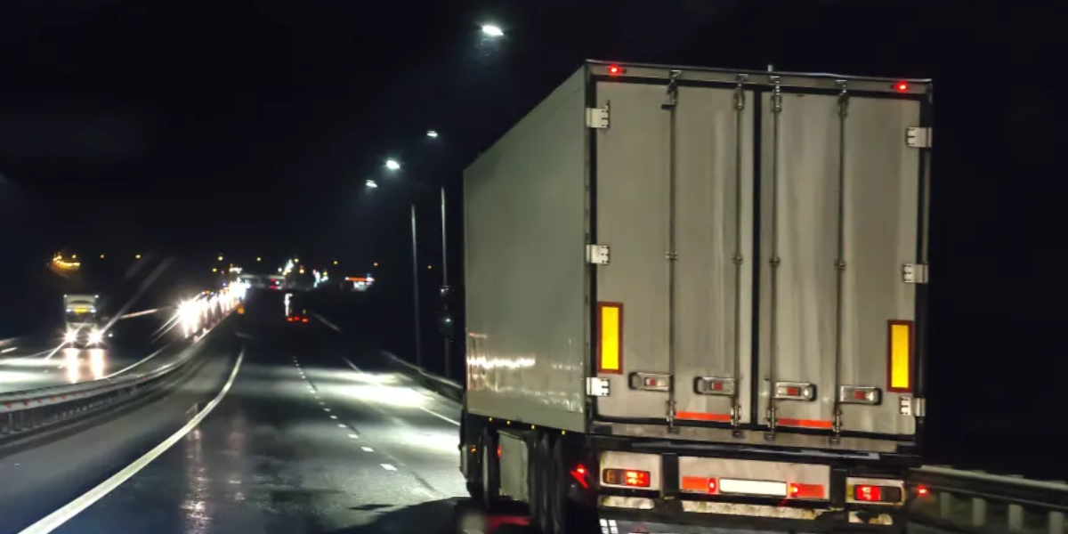 Man Killed in Semi-Truck Accident on Long Beach Freeway