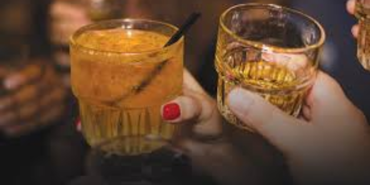 California Requires Lids at Bars and Clubs to Protect Against Drink Tampering
