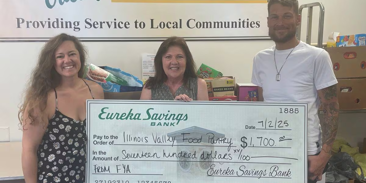 La Salle Tavern Raises $1,700 and 146 Pounds of Food for Local Pantry