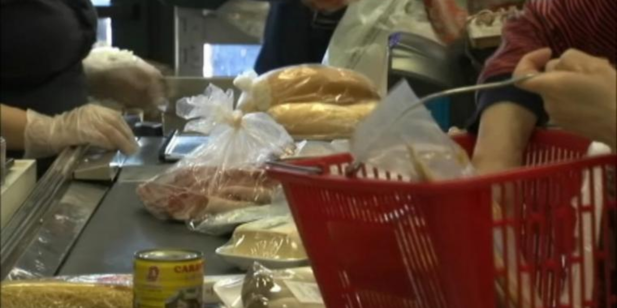 Pritzker Faces Pressure to Soften SNAP Penalties and Protect Low-Income Families