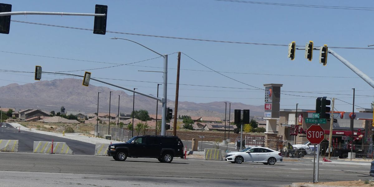Victorville Drivers Alert Four-Way Flashing Signals Set for 7th Street July 10 and 11