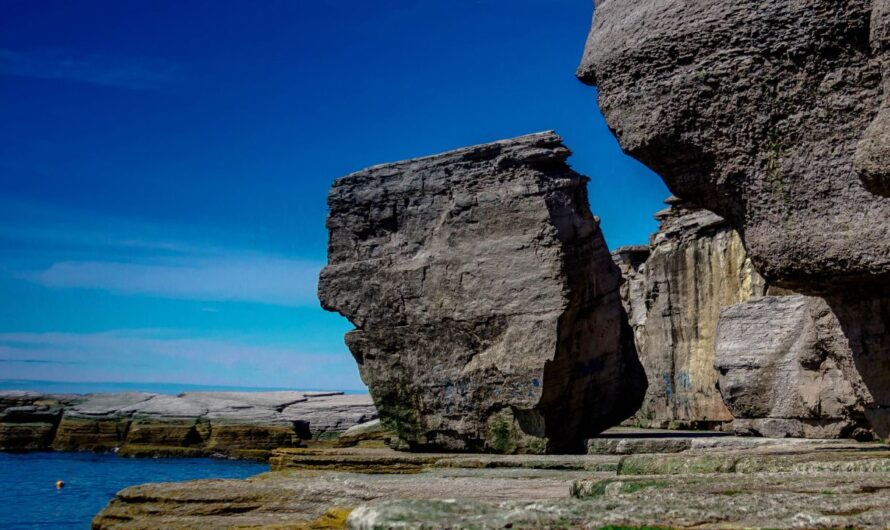 10 Amazing New Hampshire Rock Formations That Make Every Mile of Rough Driving and Hiking Worth It