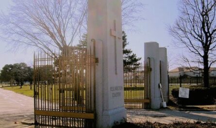 10 Creepy & Macabre Sites to Explore in Illinois for Thrill-Seekers