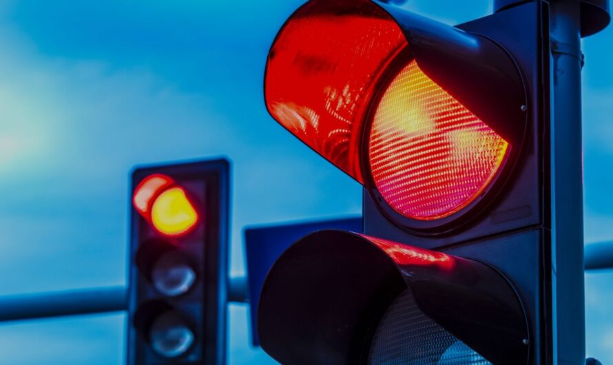 Alaska Traffic Law 2025: What Drivers Need to Know About the New Right Turn on Red Rule