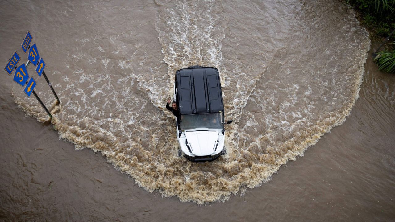 Hurricane Erin Regains Category 4 Strength, Batters Bahamas and Threatens U.S. East Coast