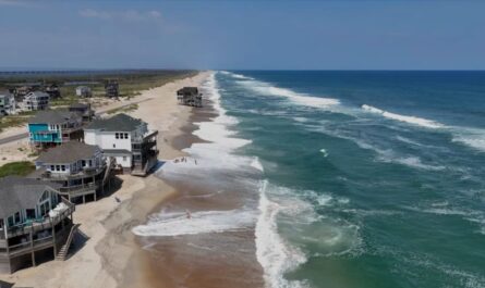 Hurricane Erin’s Impacts to Spread Up East Coast as Tropical Storm Alerts Expand in North Carolina, Virginia