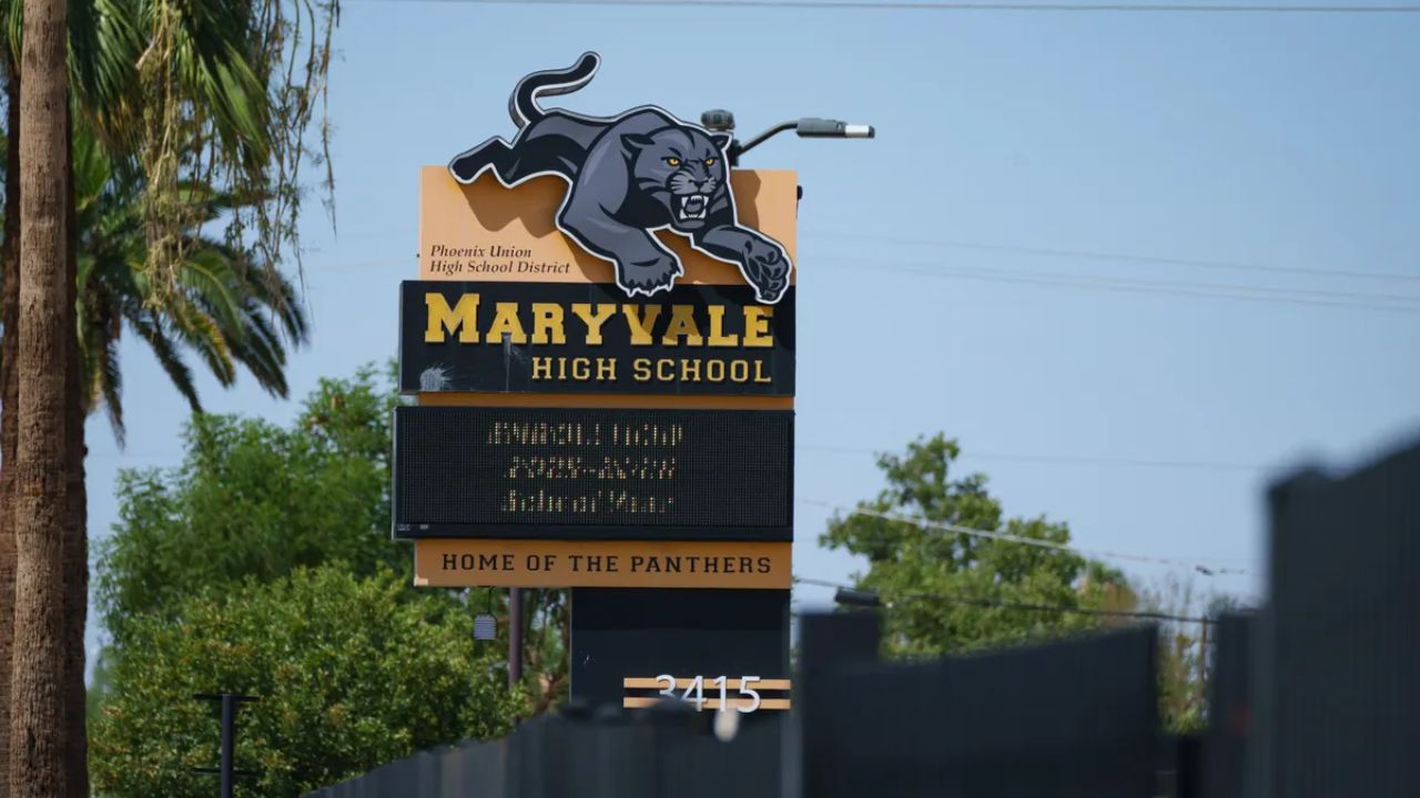 Phoenix High School Stabbing Leaves 1 Student Dead, Another Injured After Classroom Fight