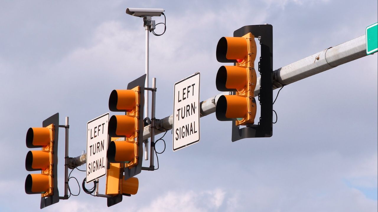 Pittsburgh City Council Approves Red Light Cameras to Curb Dangerous Drivin