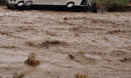Crazy Arizona Man Turns Flooded Streets Into Kayak Adventure Amid Hazardous Conditions