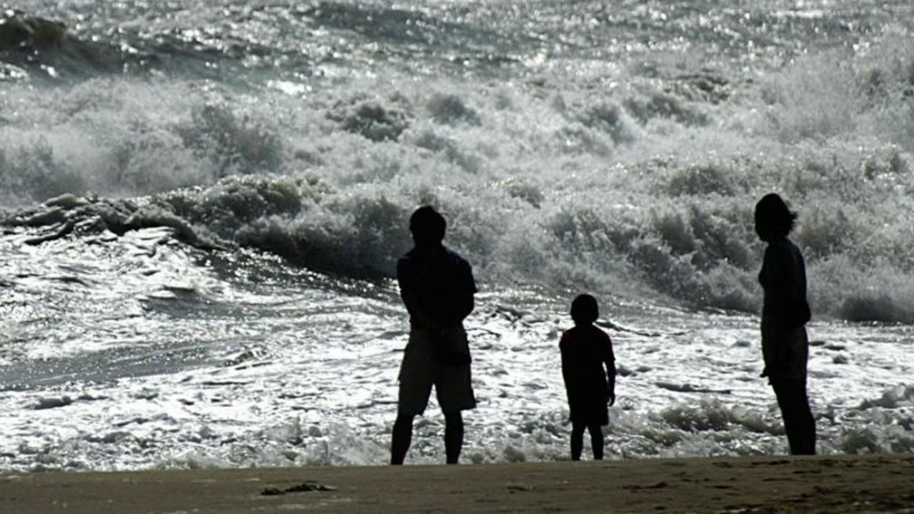 Man Dies from Rare Flesh-Eating Bacteria Infection at Virginia Beach