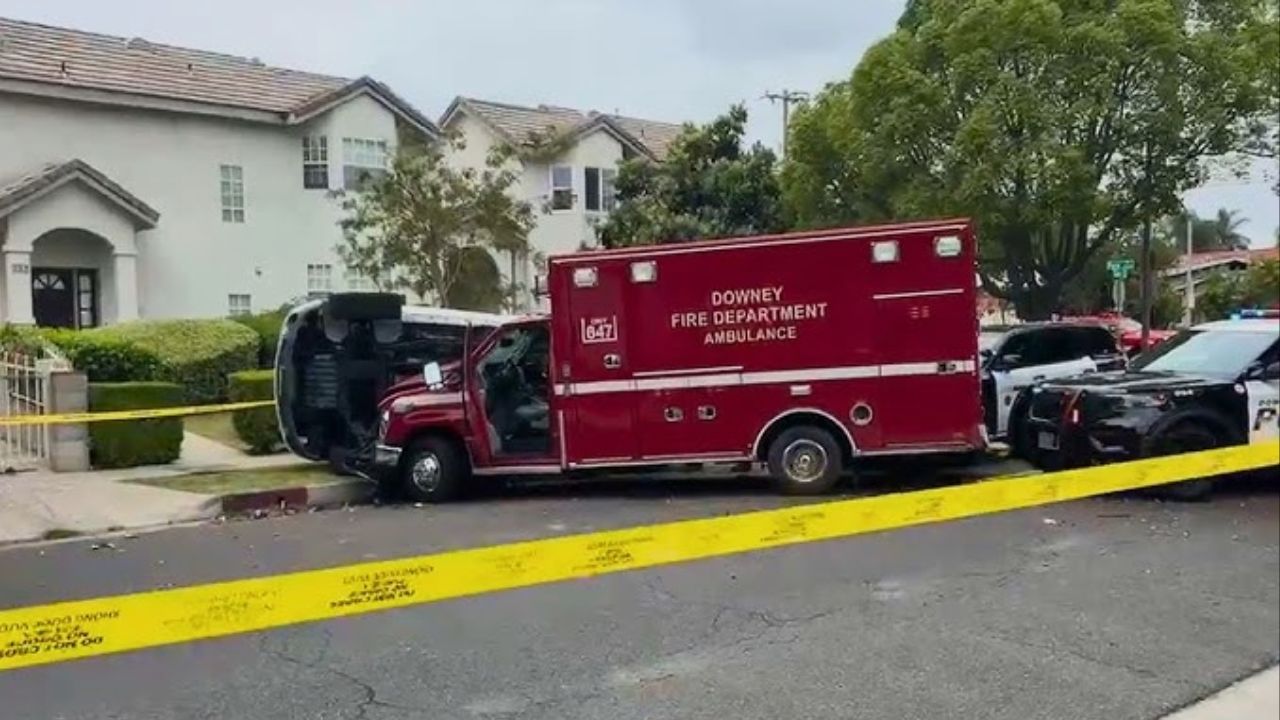 Half-Nude Screaming Man Hijacks Ambulance in California After Fatal Stabbing