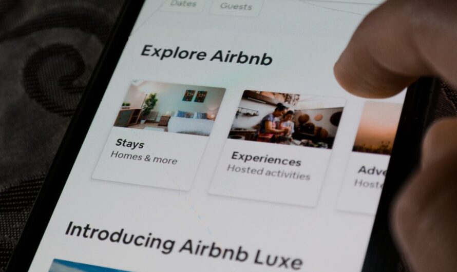 Philadelphia Couple Denied Entry to Dog-Friendly Airbnb Sparks Outrage and Raises Concerns Over Host Practices