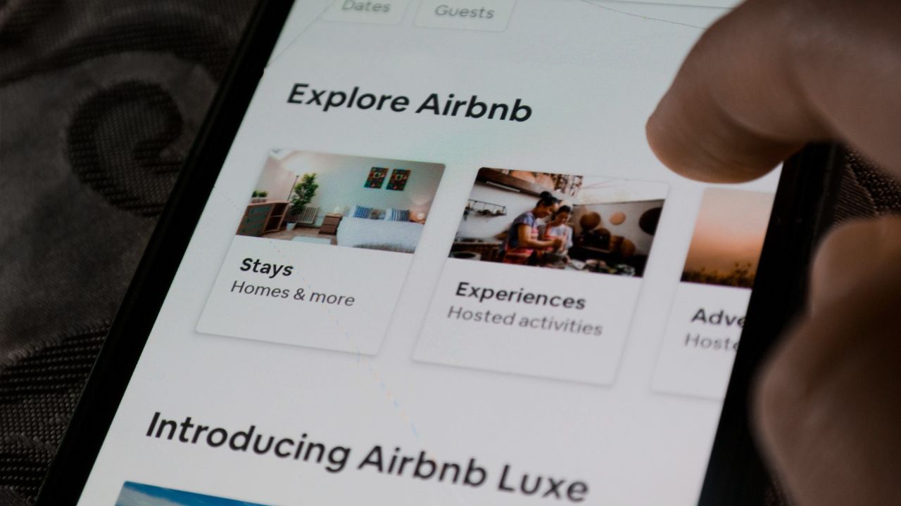 Philadelphia Couple Denied Entry to Dog-Friendly Airbnb Sparks Outrage and Raises Concerns Over Host Practices