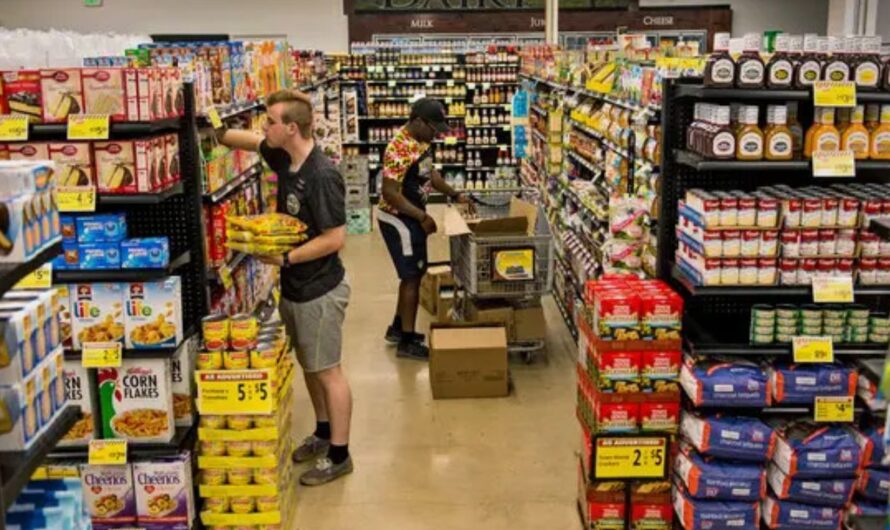 Unruly Tennessee Black Women Start Chaotic Fight Inside Grocery Store: Public Reacts to Shocking Incident