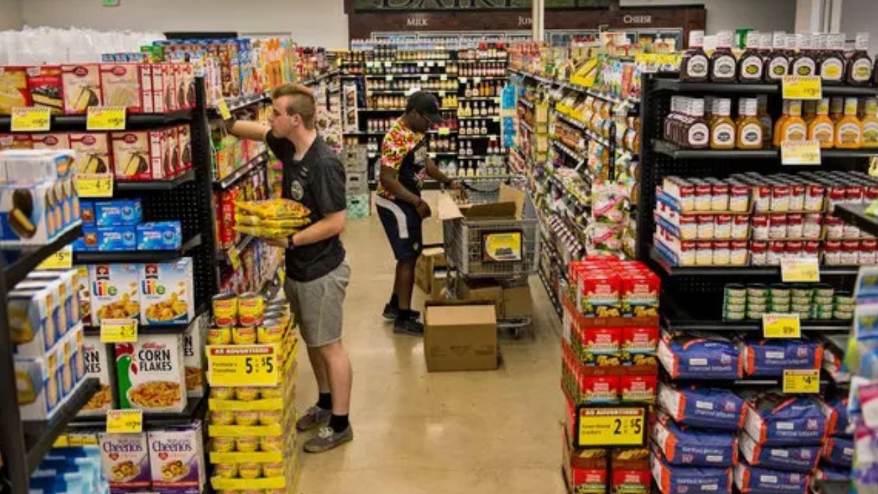 Unruly Tennessee Black Women Start Chaotic Fight Inside Grocery Store Public Reacts to Shocking Incident
