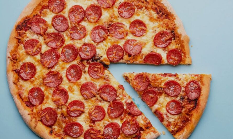 Viral Video Highlights New York Pizzeria Worker Pizza-Slapping Angry Customer Amid $4 Slice Price Debate