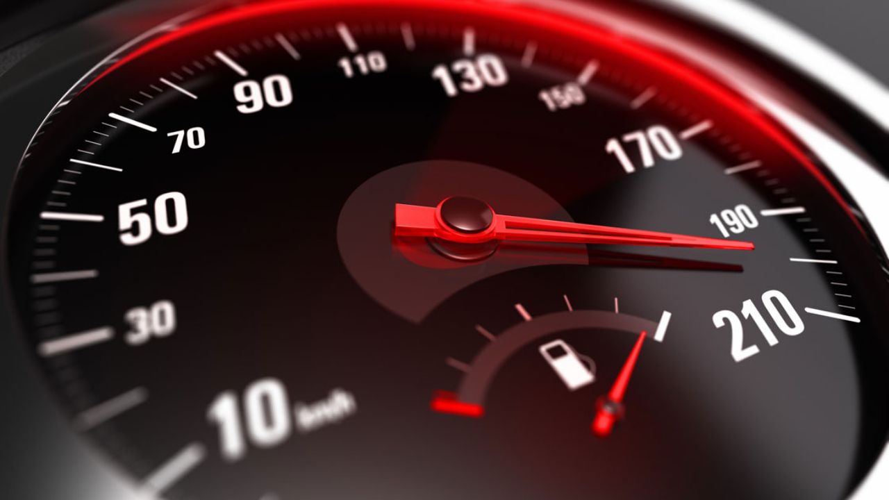 Florida Makes Driving Over 100 MPH a Crime Under New 2025 Law