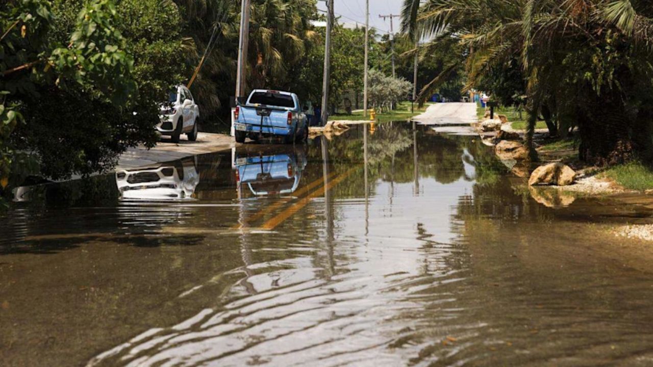 Hurricane Priscilla Strikes Western Mexico with Heavy Rain, Strong Winds, and Risk of Flooding