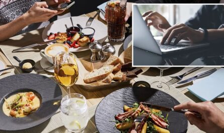 Restaurant's Witty Comeback to Customer's Negative Review Goes Viral