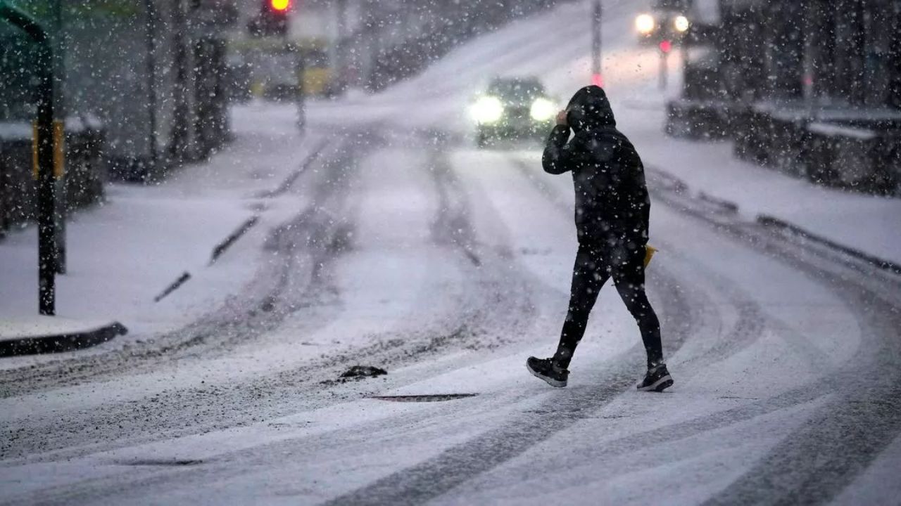 Iowa-Illinois Weather Forecast Fall Chill and Early Snow Chances This Weekend
