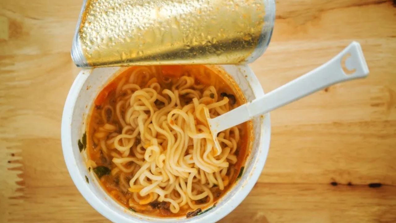 Mom Distributes Mac & Cheese and Ramen Instead of Candy on Halloween to Support Families in Need