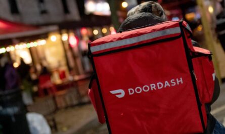 New Jersey DoorDash Driver Loses Patience with Silent Customer Over Single Drink Order