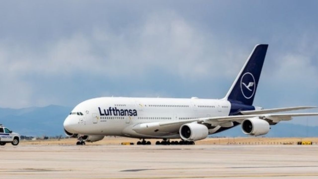 Student Allegedly Stabs Two Teens with Fork on Lufthansa Flight from Chicago to Germany