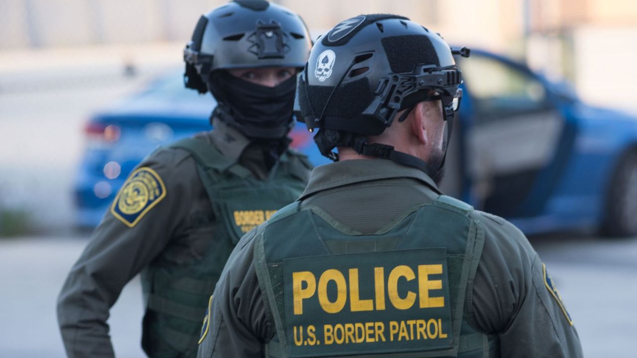 U.S. Border Patrol Agents Shoot Armed Woman in Chicago After Being Boxed In by Multiple Cars