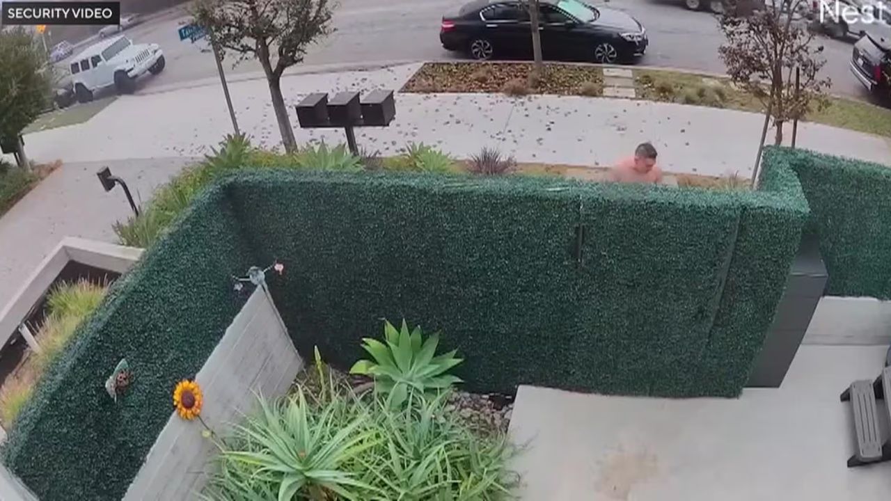 79-Year-Old Landlord Shoots Naked Intruder After Violent Attack in Los Angeles Apartment Complex