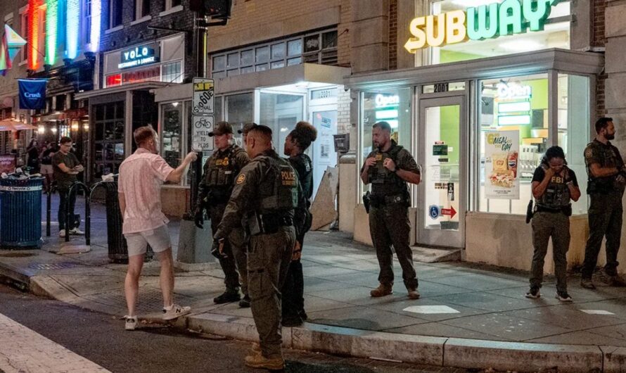 Ex-DOJ Worker Acquitted After Tossing Sandwich at Federal Officer in Political Protest