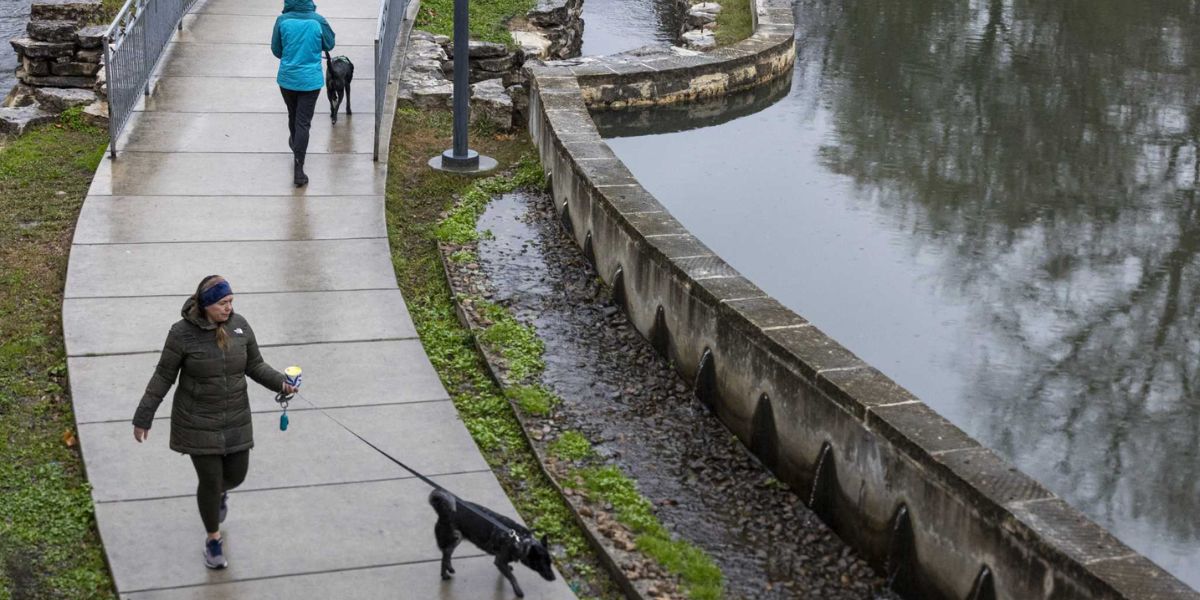 Arctic Cold Front Brings Chilly Weekend to Texas, But Warm Trend Returns for Christmas Week (1)